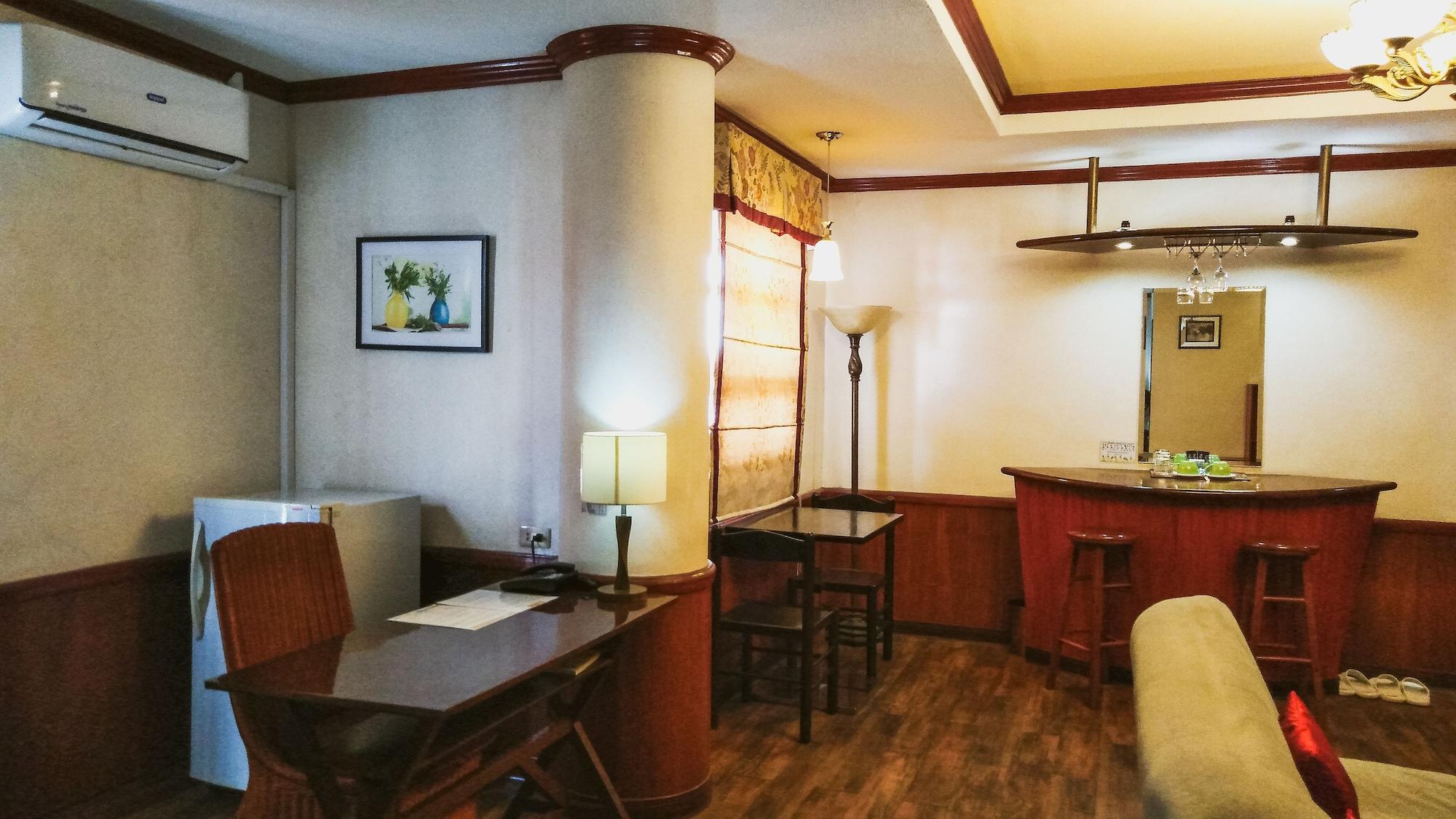 Dulcinea Hotel And Suites Lapu-Lapu City Esterno foto
