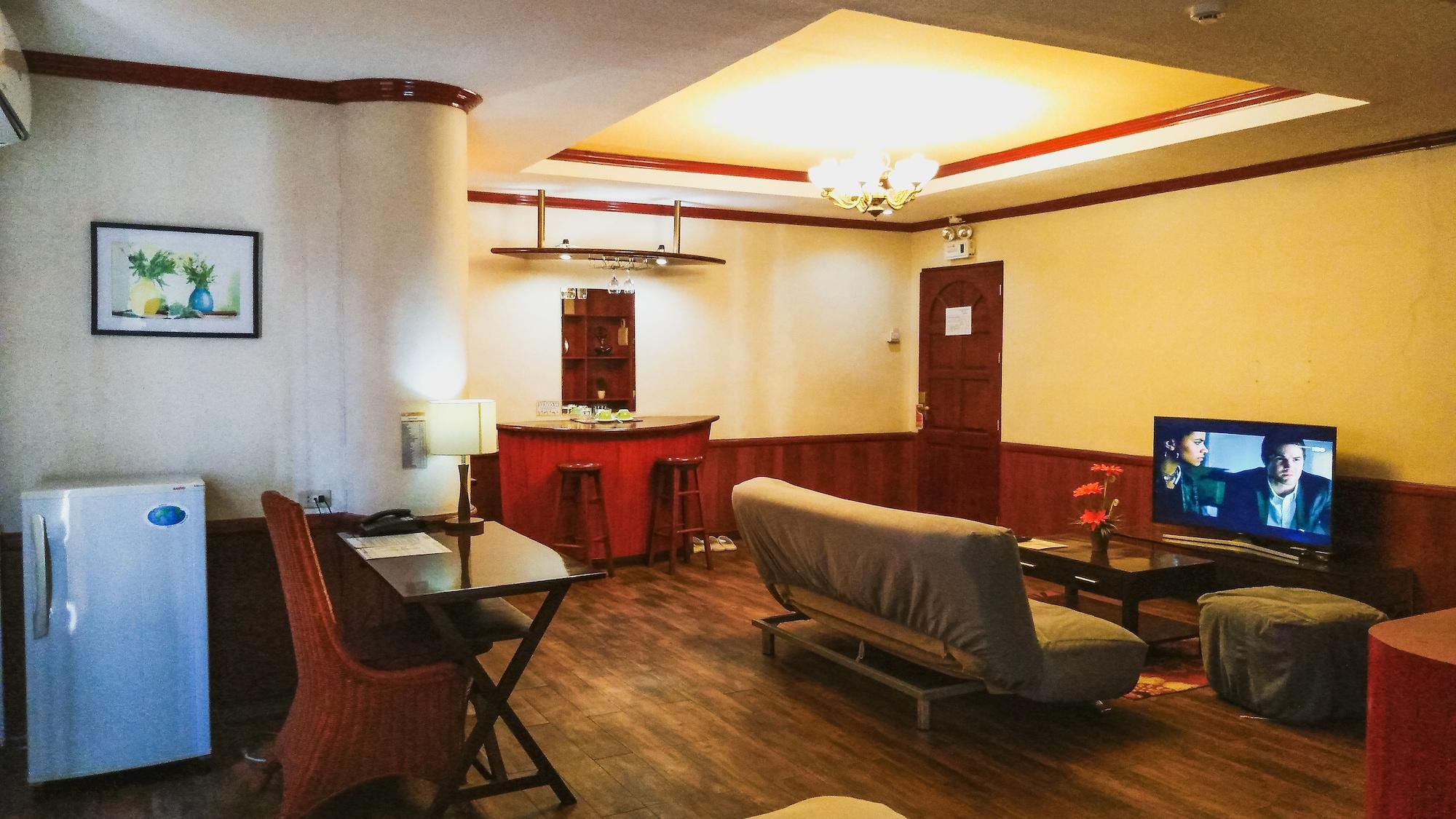 Dulcinea Hotel And Suites Lapu-Lapu City Esterno foto
