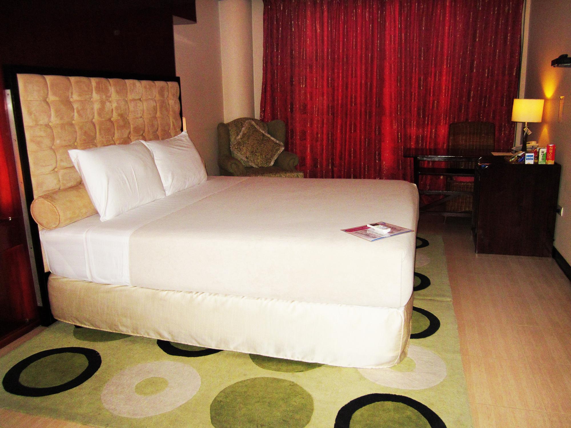 Dulcinea Hotel And Suites Lapu-Lapu City Esterno foto